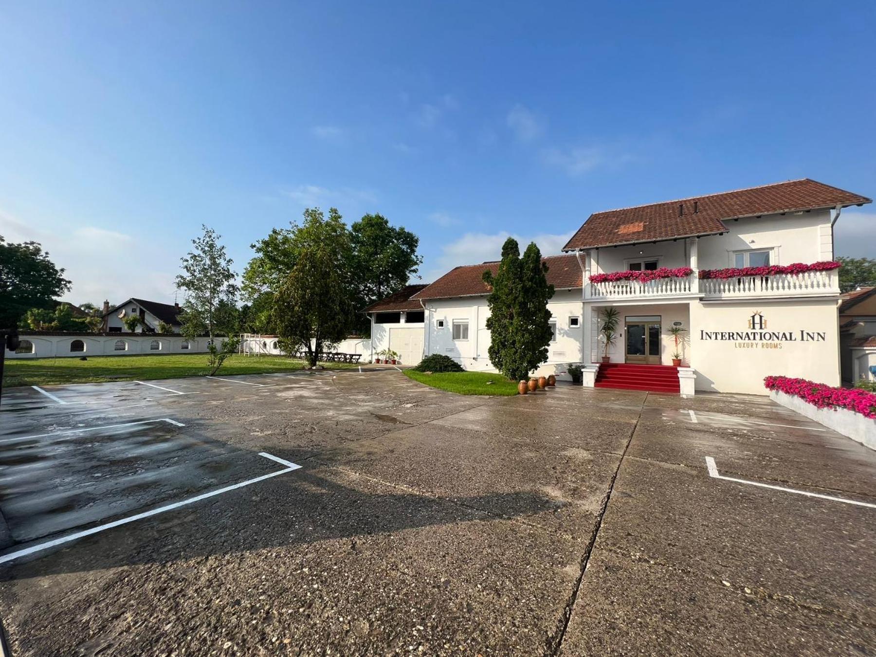 International Inn Paraćin Zewnętrze zdjęcie